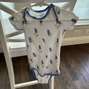 Kyte Baby blue bonnet onesie size 18-24 months.
